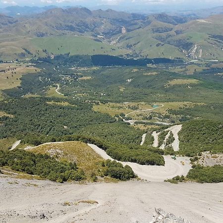 Готель Lake Stella Mountain Huts Mt Lyford Екстер'єр фото