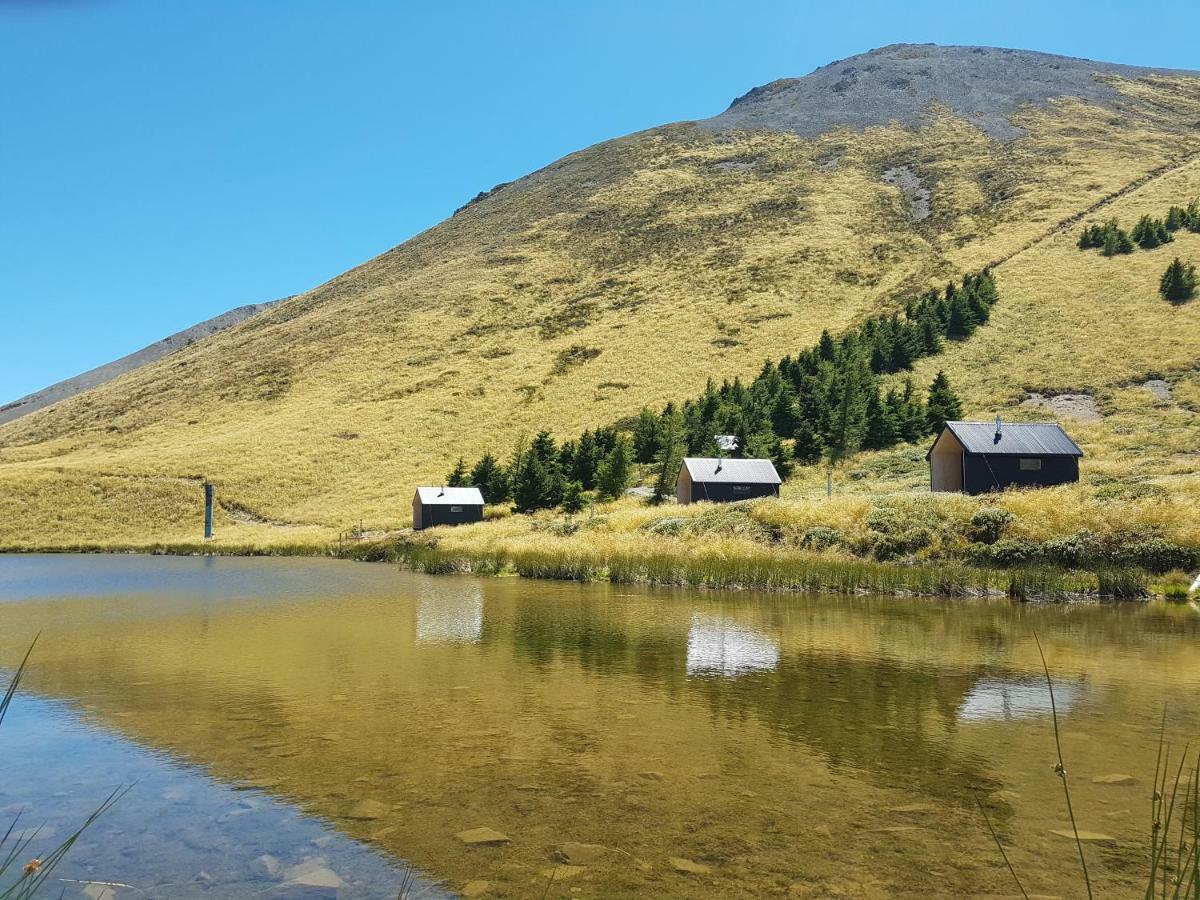 Готель Lake Stella Mountain Huts Mt Lyford Екстер'єр фото